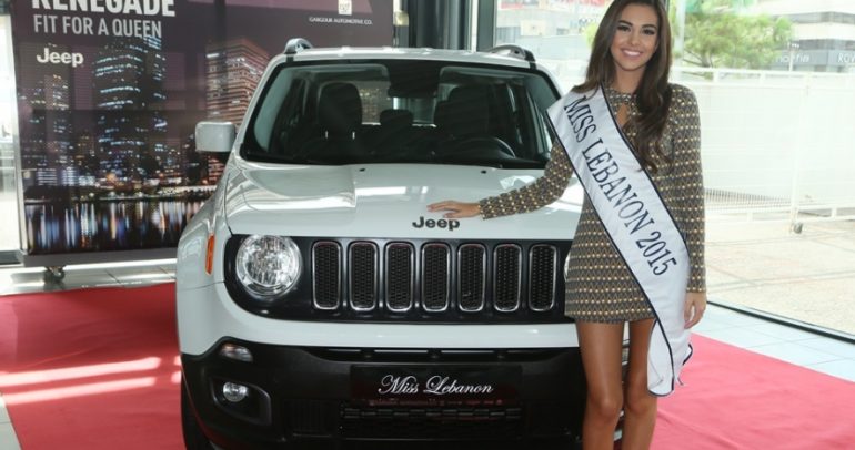 ملكة جمال لبنان 2015.. أول من يقود سيارة جيب رينيغيد الجديدة
